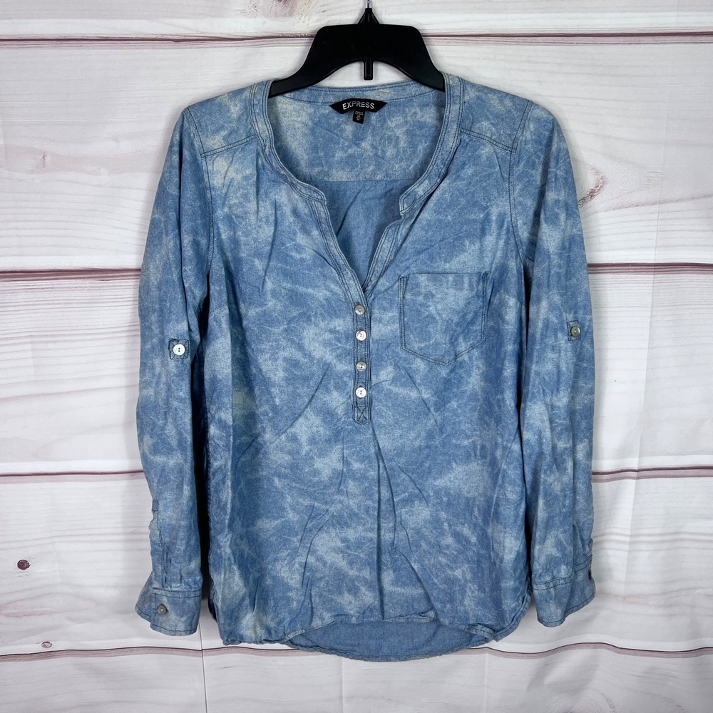 Express Top Womens M Blue Tie Dye Chambray Shirt Henley Long Sleeve Cotton Woven